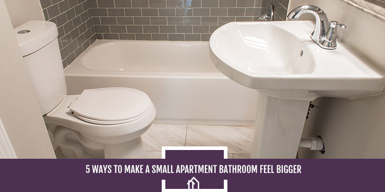 19-SDHousing-0616-Oct2019_5WaystoMakeaSmallApartmentBathroomFeelBigger